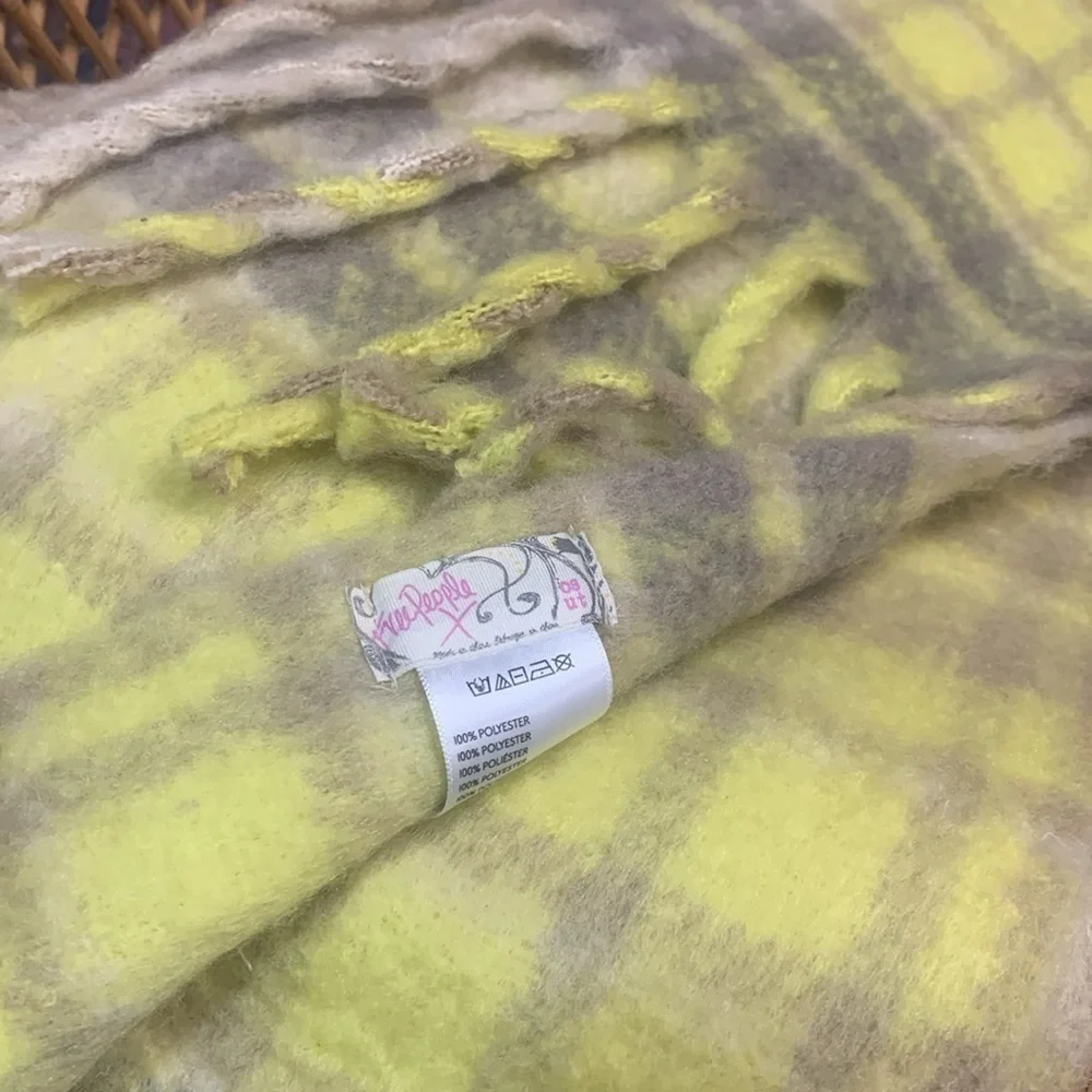 Free people falling for you brushed scarf new without tags